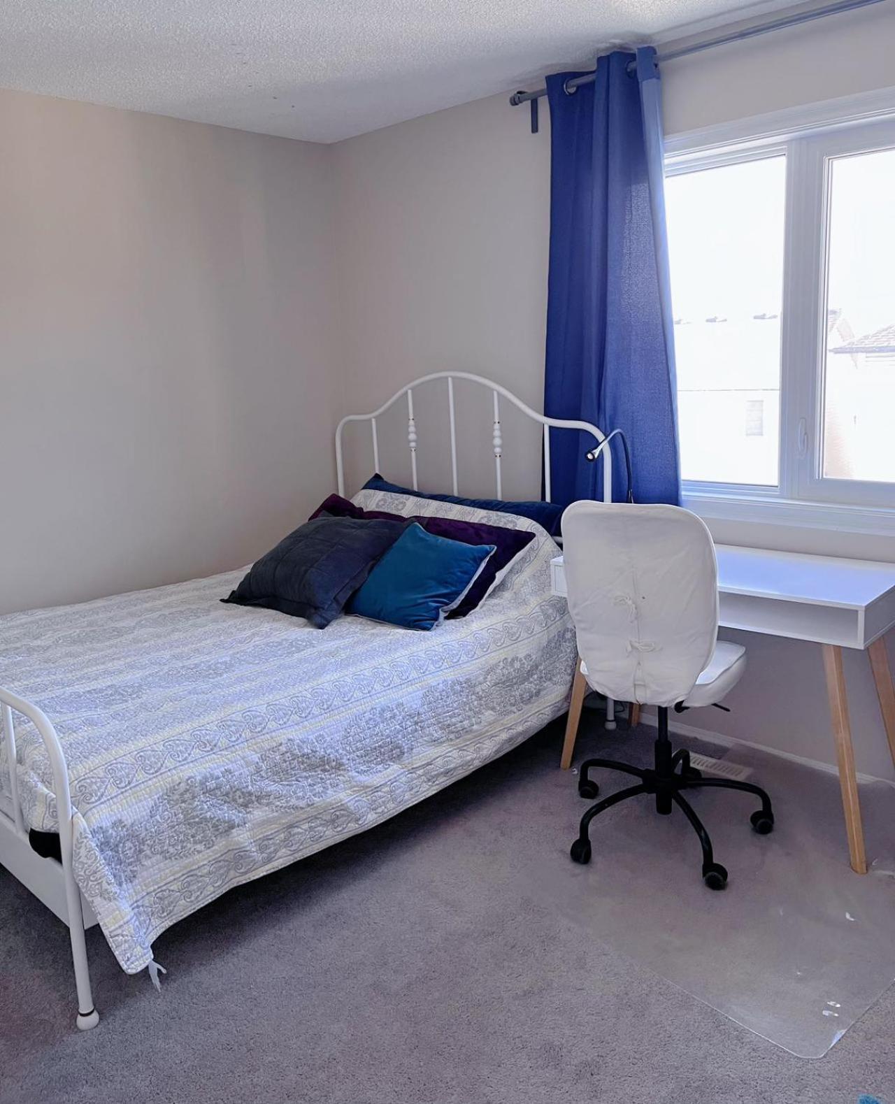 Best Garden House&3 Mins Bus Station Close C-Train&Free Parking YYC 객실 사진